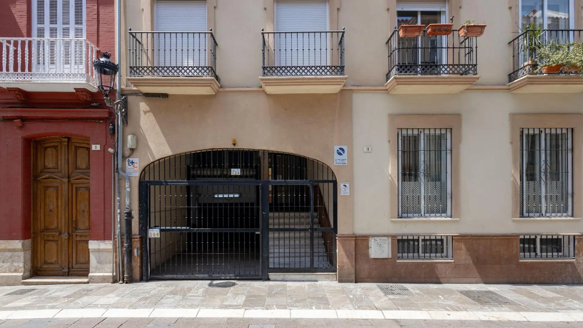 C21 Trendy 2 Bdr & Parking Downtown Apartment Malaga